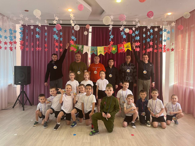 Поздравляем с "Днем защитника отечества" Поздравляем с "Днем защитника отечества".